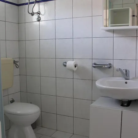 Maria Rab Apartment *