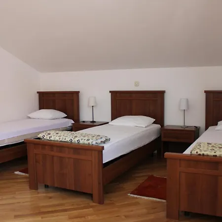 Maria Rab Apartment
