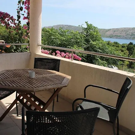 Maria Rab Apartment